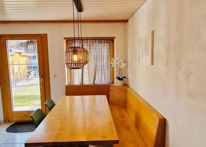 Tatta's Bijou Ground Floor * Degen