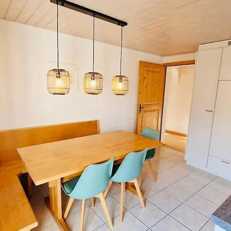 Tatta's Bijou Ground Floor * Degen